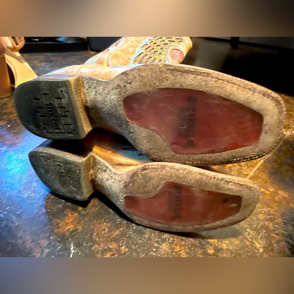 COPY - Corral peace sign heart square toe boots - Picture 4 of 7